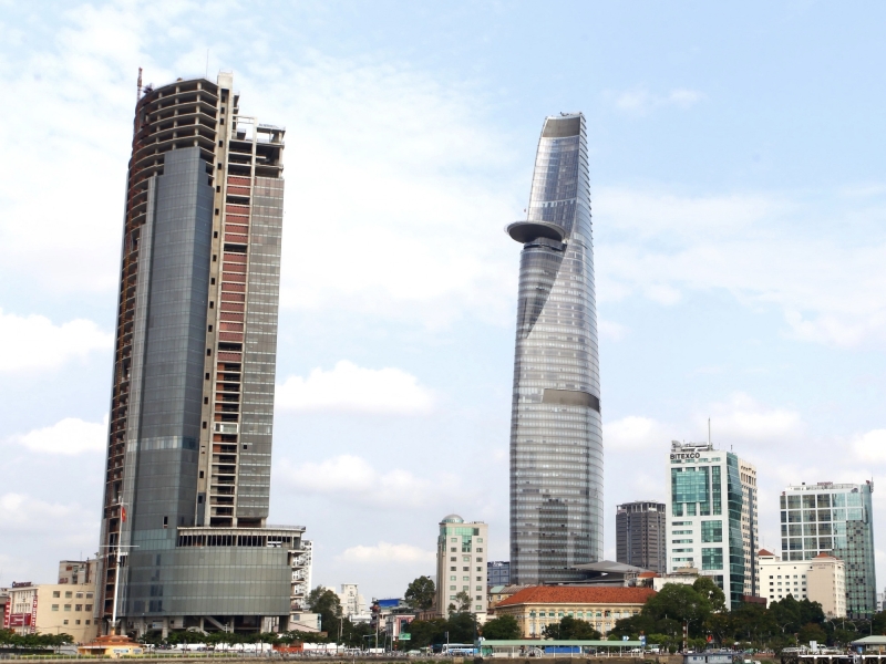 The construction project is the MC Tower building, located at Ton Duc Thang Street, District 1, Ho Chi Minh City